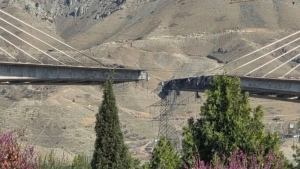 ടെഹ്‌റാനേയും കരാജിനെയും ബന്ധിപ്പിക്കുന്ന ഇറാനിലെ പ്രധാനപാലം തകർത്തു